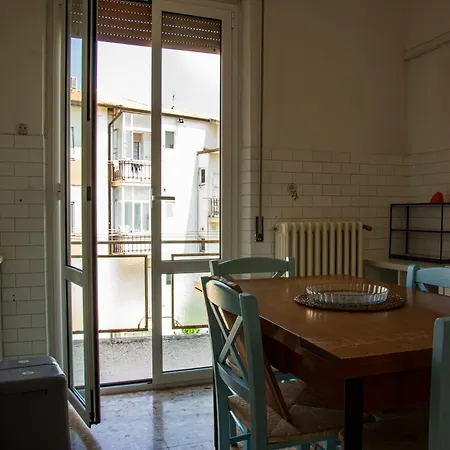 La Casa Di Mina * ليسي